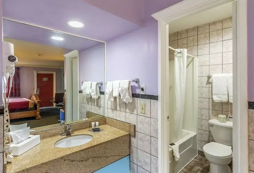 فندق Red Carpet Innnorwalk