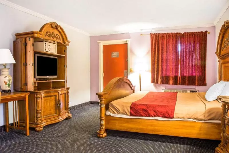 فندق Red Carpet Innnorwalk