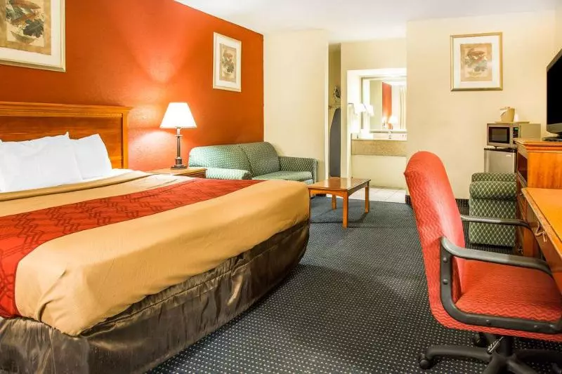 فندق Red Carpet Innnorwalk