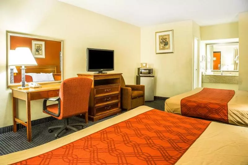 فندق Red Carpet Innnorwalk