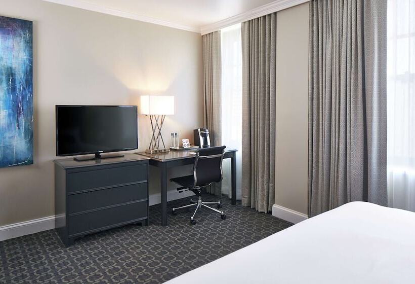 Redmont Hotel Birmingham, Curio Collection By Hilton