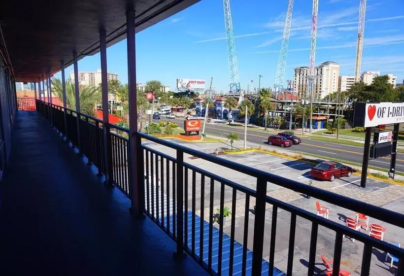 Hotelli Travelodge By Wyndham Orlando At Heart Of International Drive