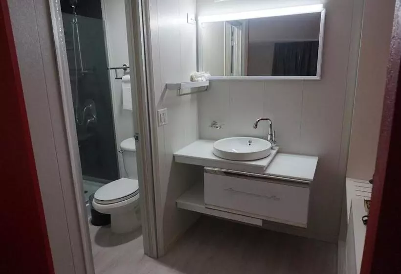 Hotelli Travelodge By Wyndham Orlando At Heart Of International Drive