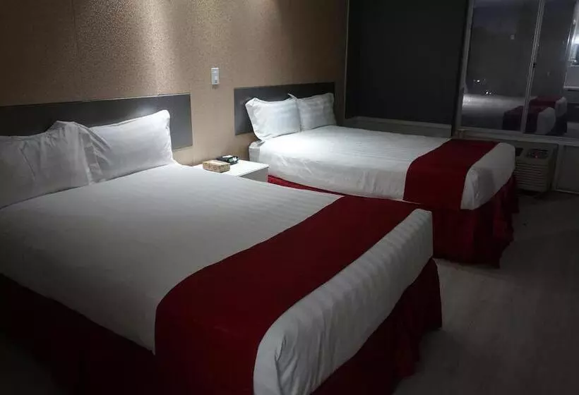 Hotelli Travelodge By Wyndham Orlando At Heart Of International Drive