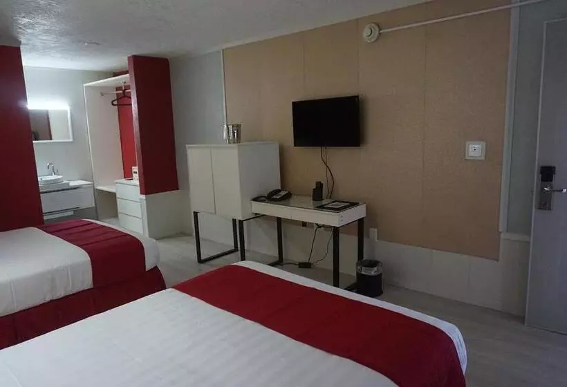Hotelli Travelodge By Wyndham Orlando At Heart Of International Drive