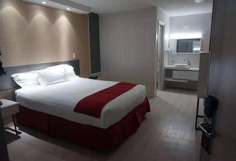 Hotelli Travelodge By Wyndham Orlando At Heart Of International Drive