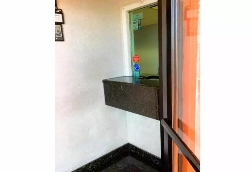 Magnuson Hotel Atlanta South