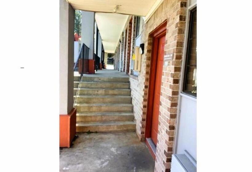 Magnuson Hotel Atlanta South