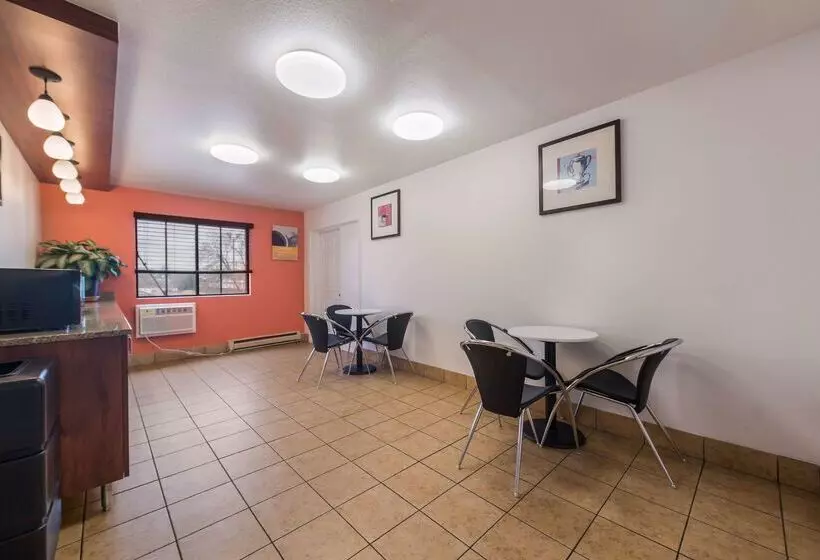 Motel 6saint Paul, Mn  I94