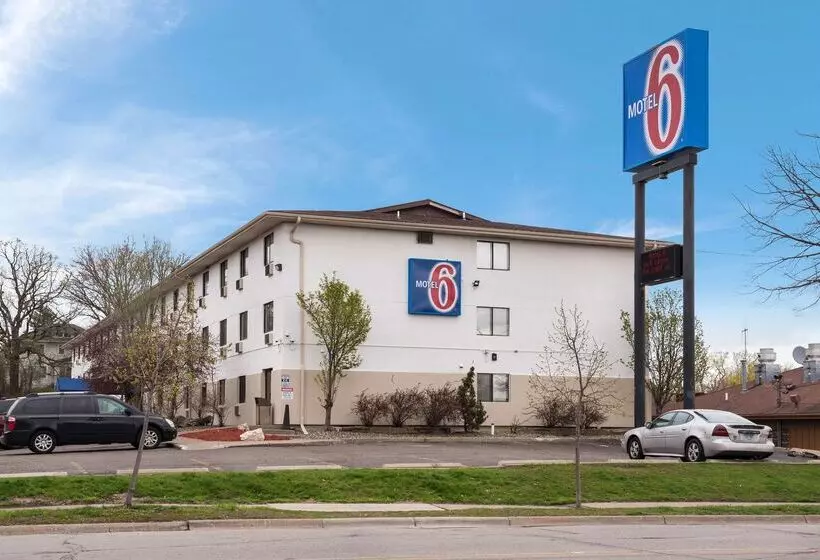 Motel 6saint Paul, Mn  I94