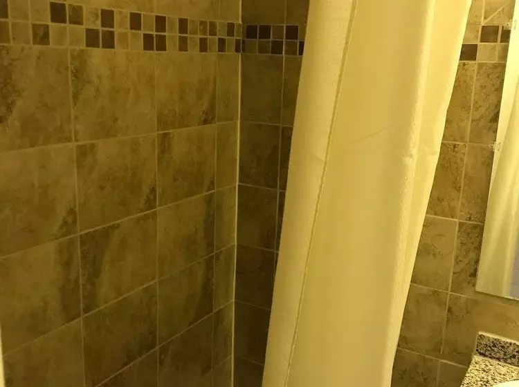 فندق على الطريق Western Inn