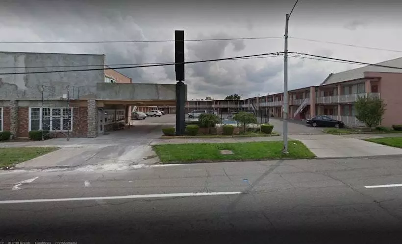 فندق على الطريق Western Inn