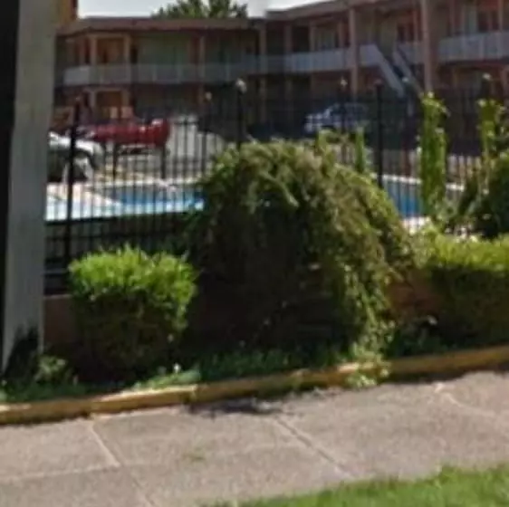 فندق على الطريق Western Inn