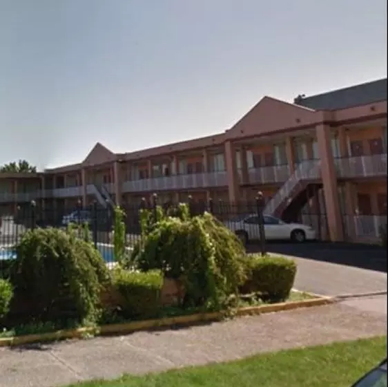 فندق على الطريق Western Inn