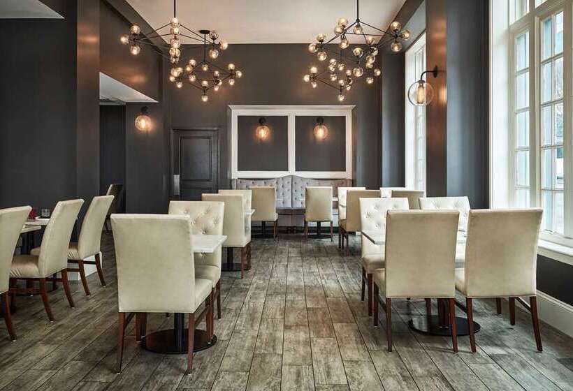 Redmont Hotel Birmingham, Curio Collection By Hilton