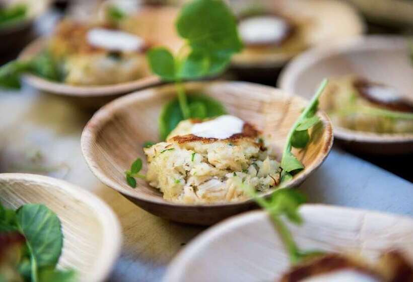 Redmont Hotel Birmingham, Curio Collection By Hilton