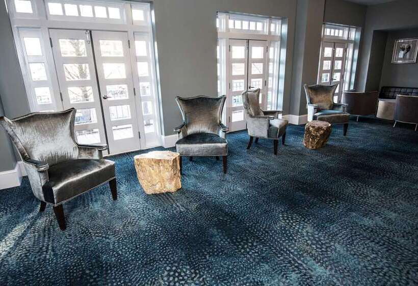 Redmont Hotel Birmingham, Curio Collection By Hilton