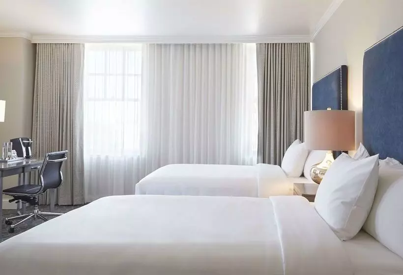 Redmont Hotel Birmingham, Curio Collection By Hilton