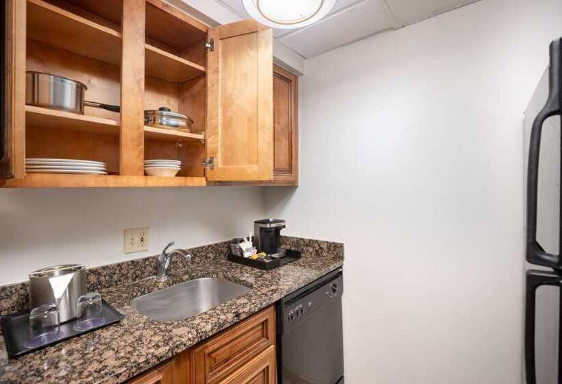 Doubletree By Hilton Houston Medical Center Hotel & Suites