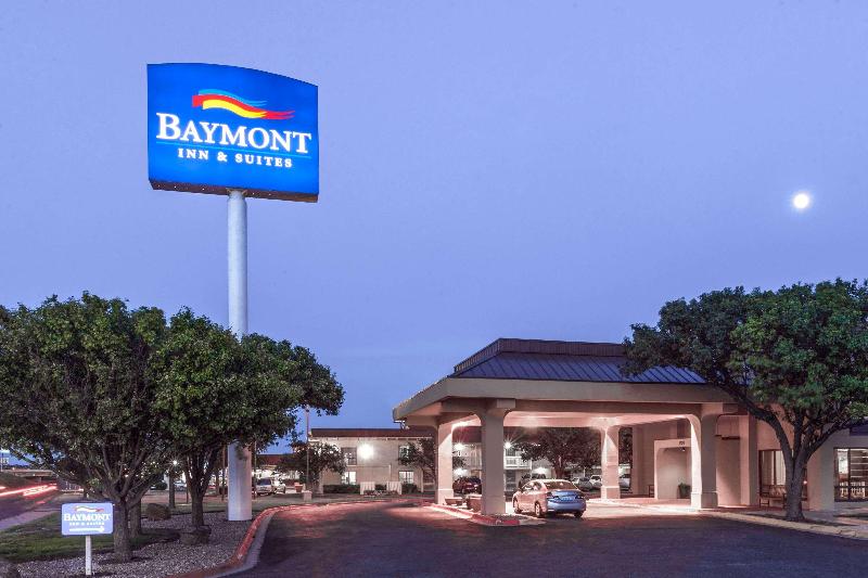 هتل Baymont By Wyndham Amarillo East