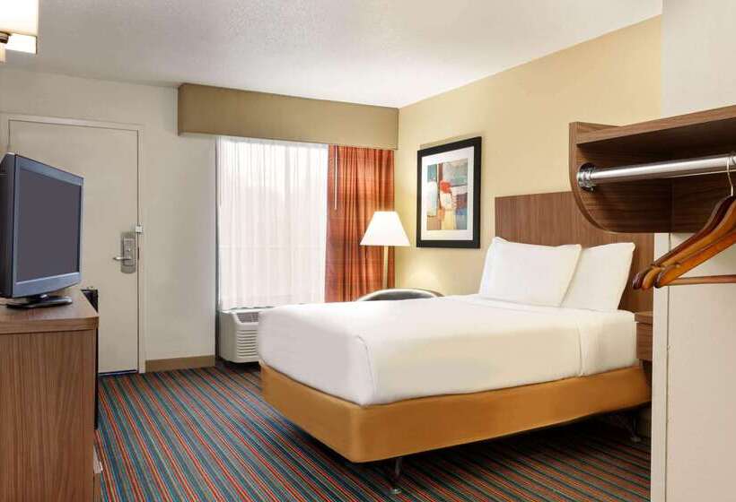 فندق Baymont By Wyndham Nashville Airport
