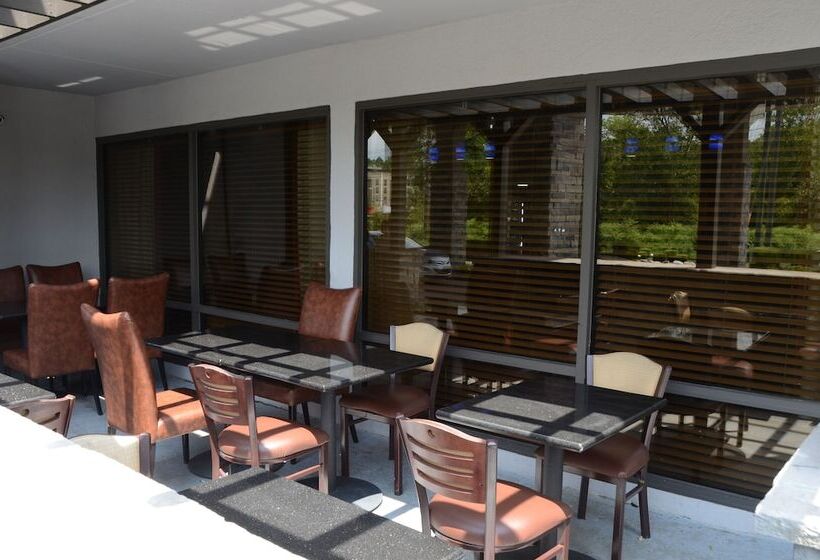 فندق Baymont By Wyndham Nashville Airport