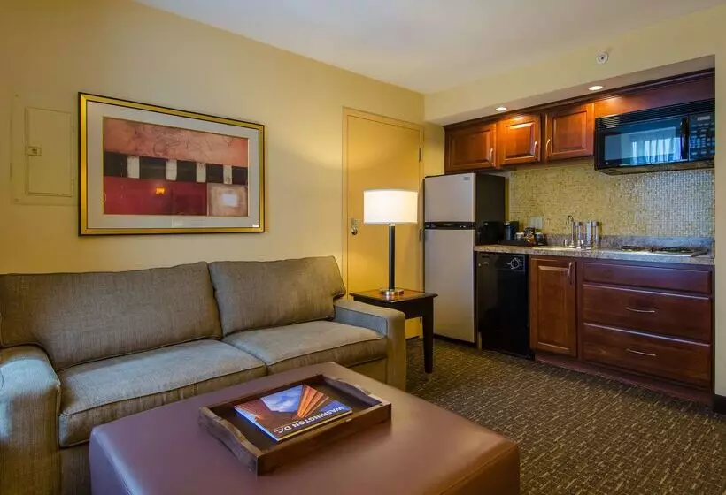 Beacon Hotel & Corporate Quarters