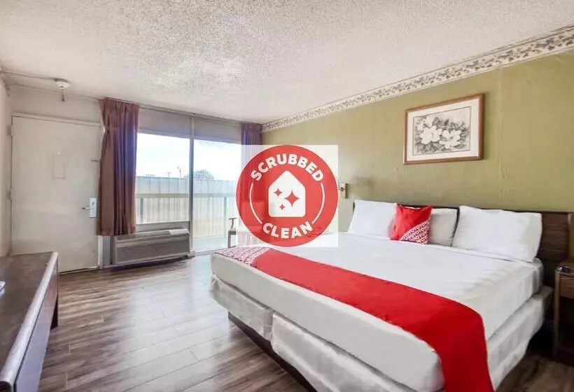 בית מלון כפרי Budget Inn & Suites Brownwood