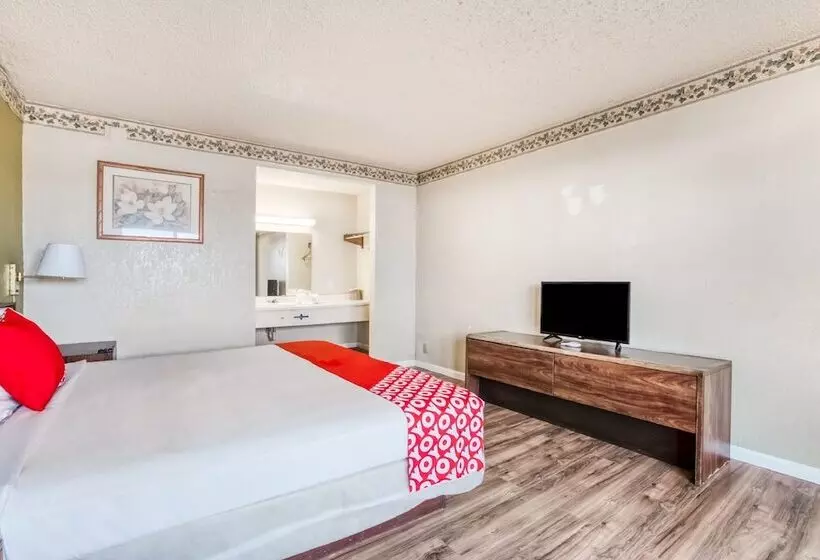 בית מלון כפרי Budget Inn & Suites Brownwood