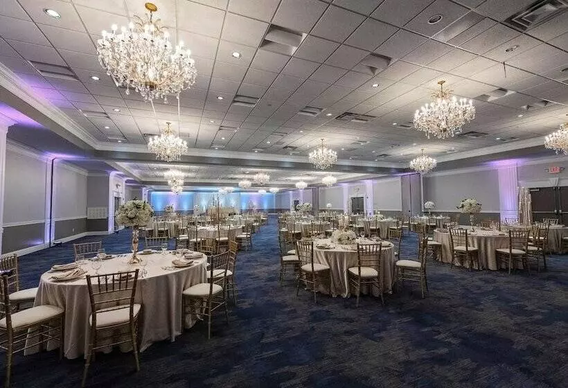 Clarion Hotel & Convention Center Joliet