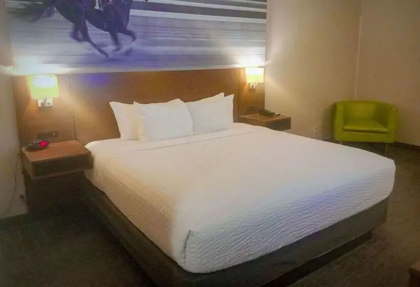 فندق Clarion Pointe Hopkinsville near The Bruce Convention Center