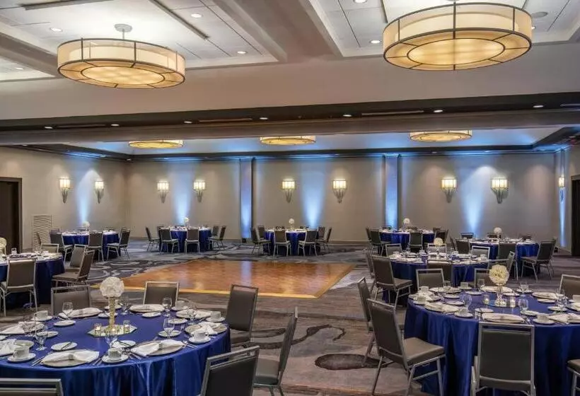 Delta Hotels By Marriott Chesapeake Norfolk