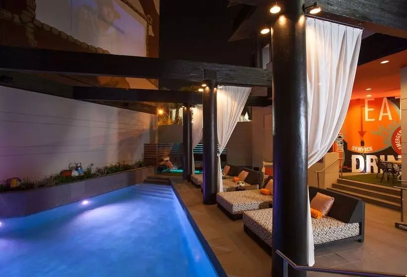 בית מלון כפרי Derek