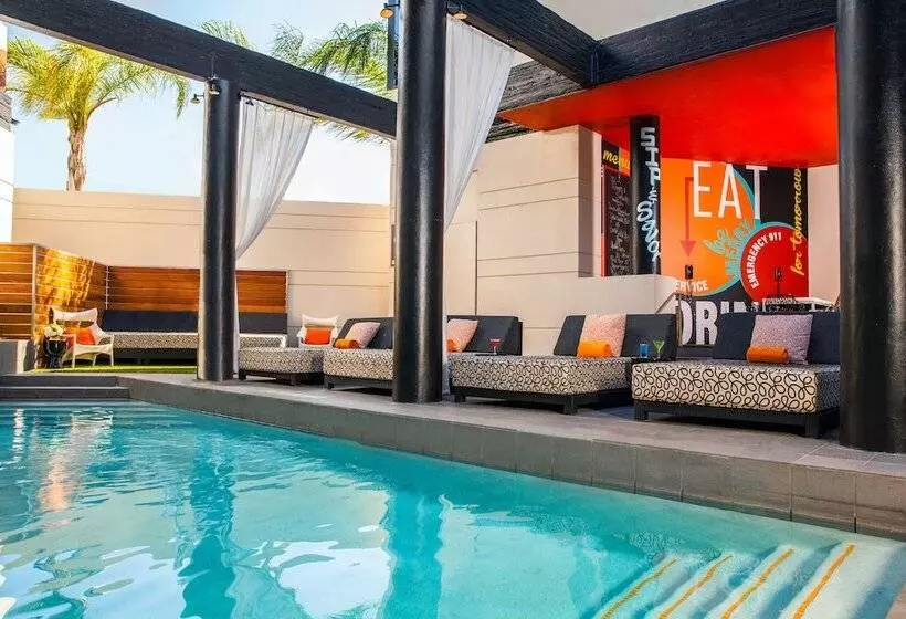 בית מלון כפרי Derek