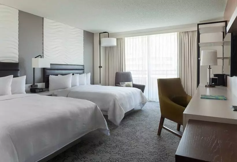 Отель Fort Lauderdale Marriott North