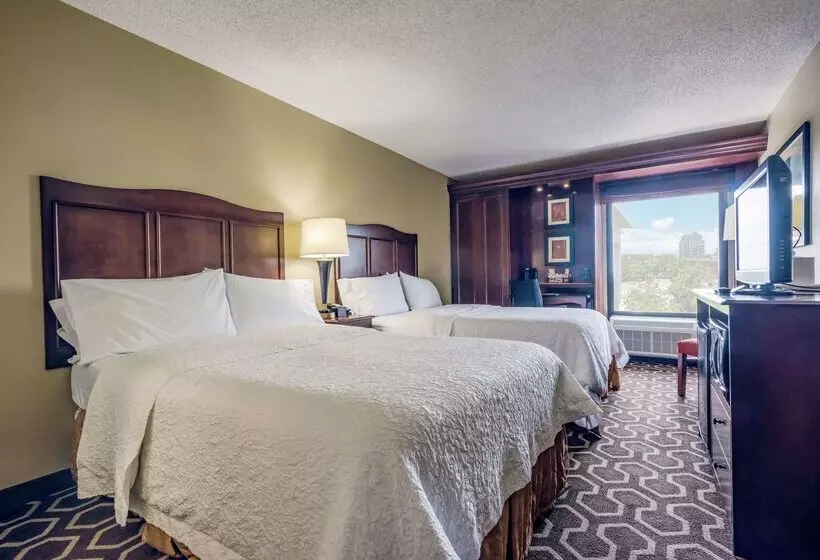 Отель Hampton Inn Tampainternational Airport/westshore