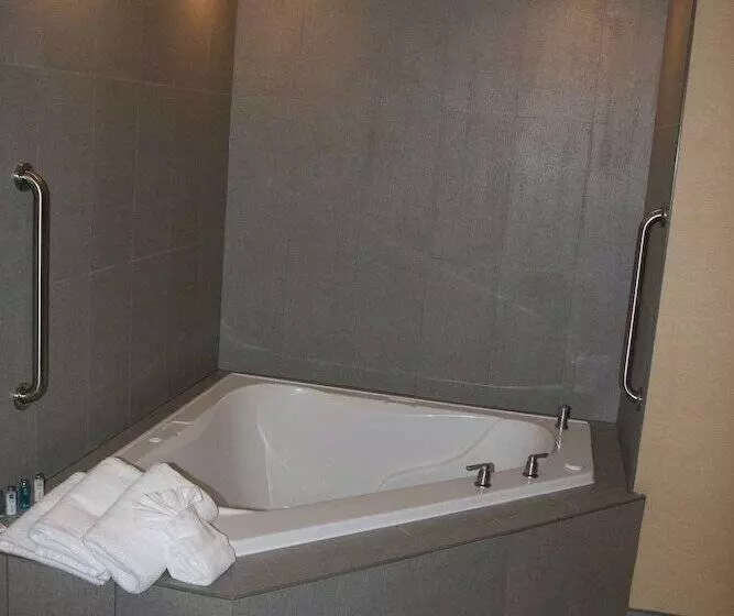 בית מלון כפרי Hampton Inn Turnersville