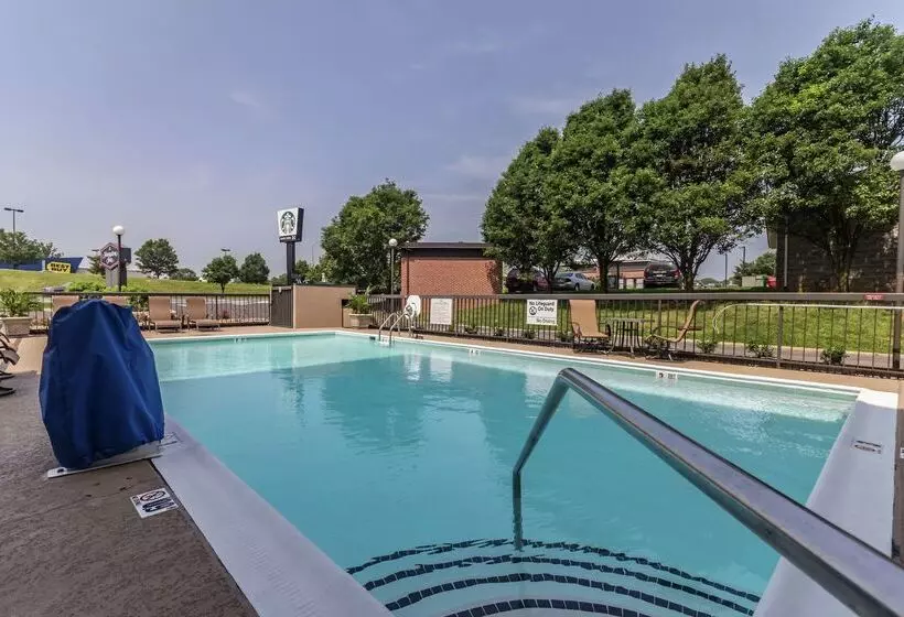 酒店 Hampton Inn Winchester University/mall Area