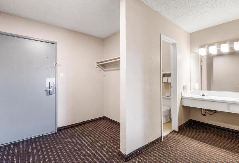 هتل Heritage Inn Express Hayward