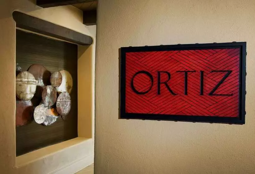 Отель Hilton Santa Fe Historic Plaza