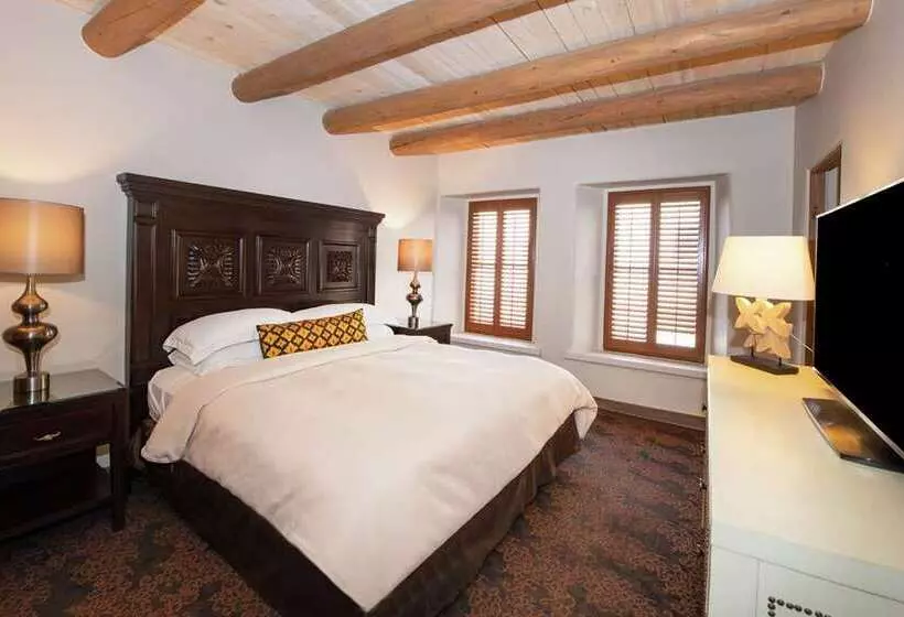 Отель Hilton Santa Fe Historic Plaza