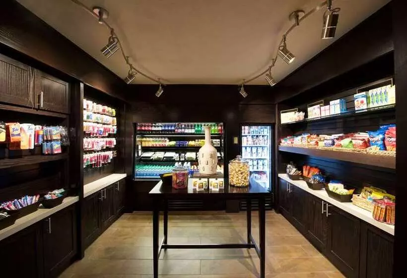 Отель Hilton Santa Fe Historic Plaza