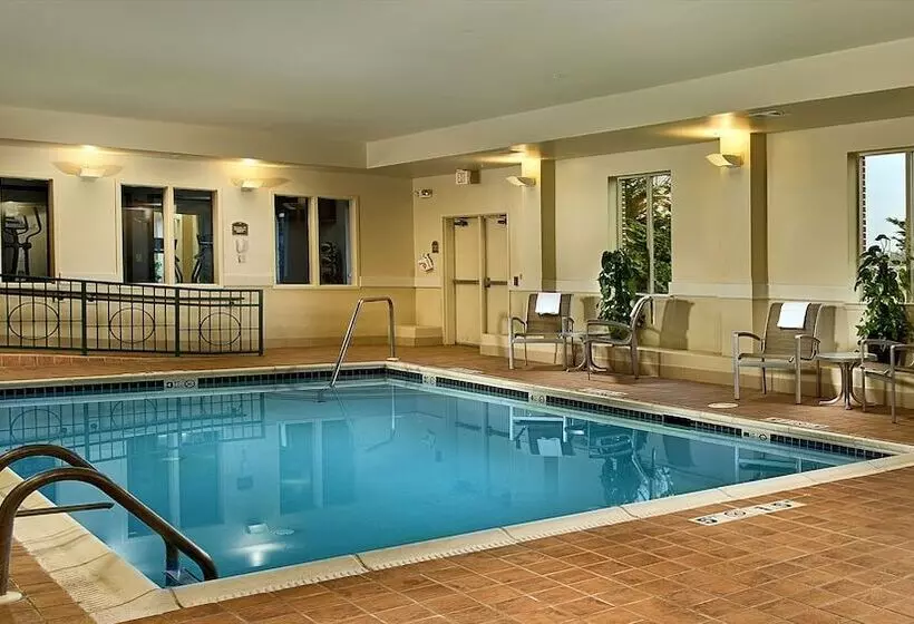 Отель Holiday Inn Express & Suites By Ihg Chambersburg, An Ihg