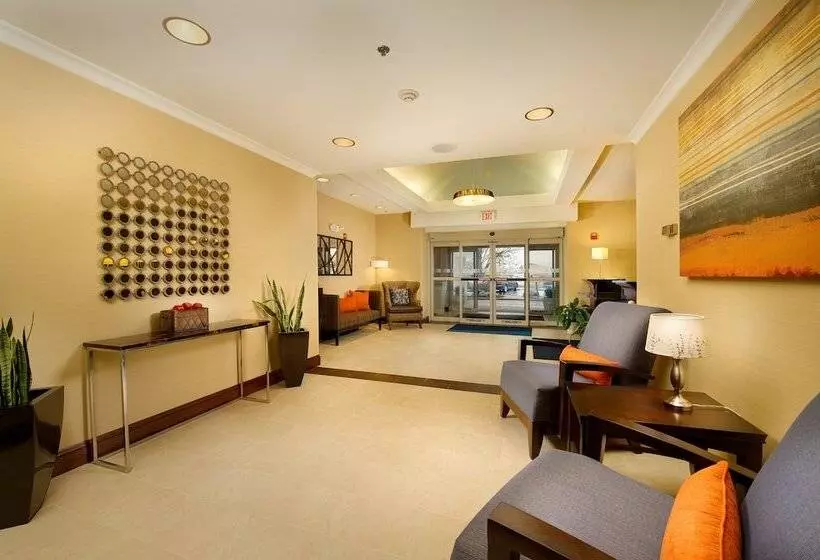 Отель Holiday Inn Express & Suites By Ihg Chambersburg, An Ihg