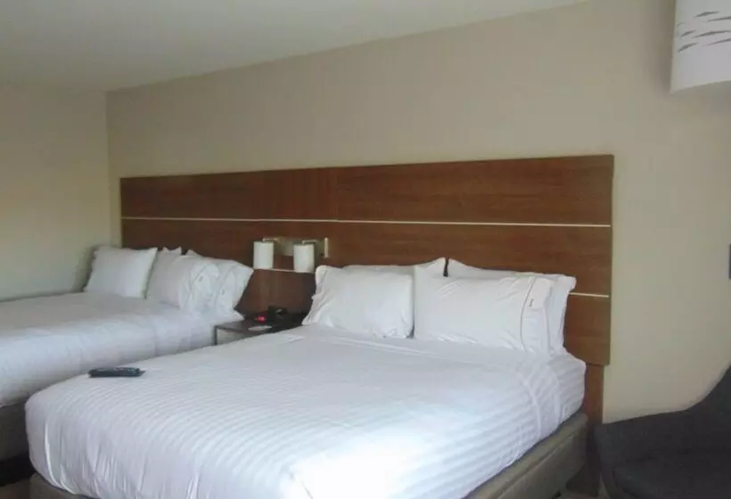 호텔 Holiday Inn Express & Suites Wapakoneta, An Ihg