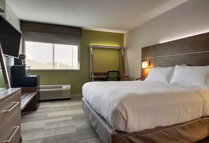호텔 Holiday Inn Express & Suites Wapakoneta, An Ihg