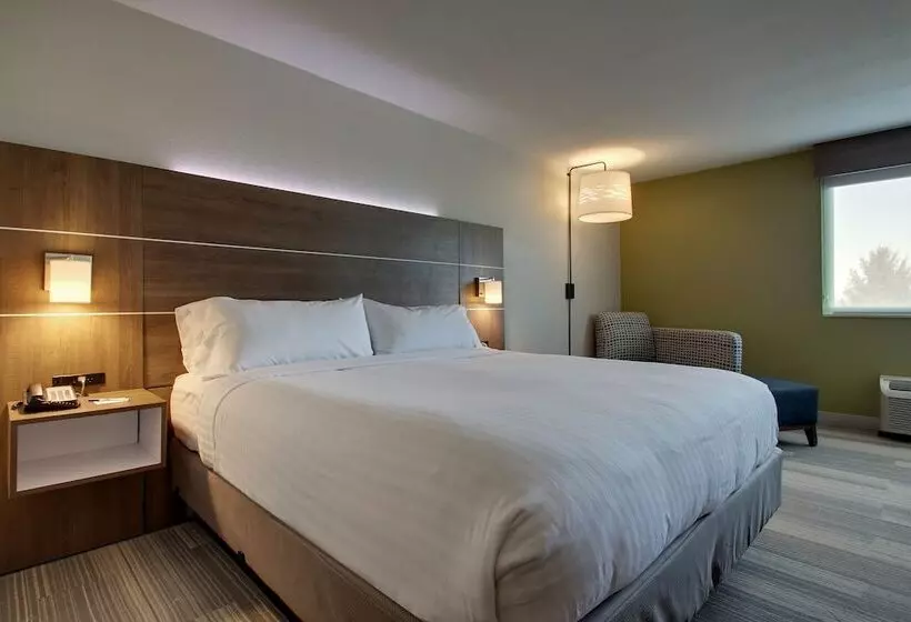 호텔 Holiday Inn Express & Suites Wapakoneta, An Ihg