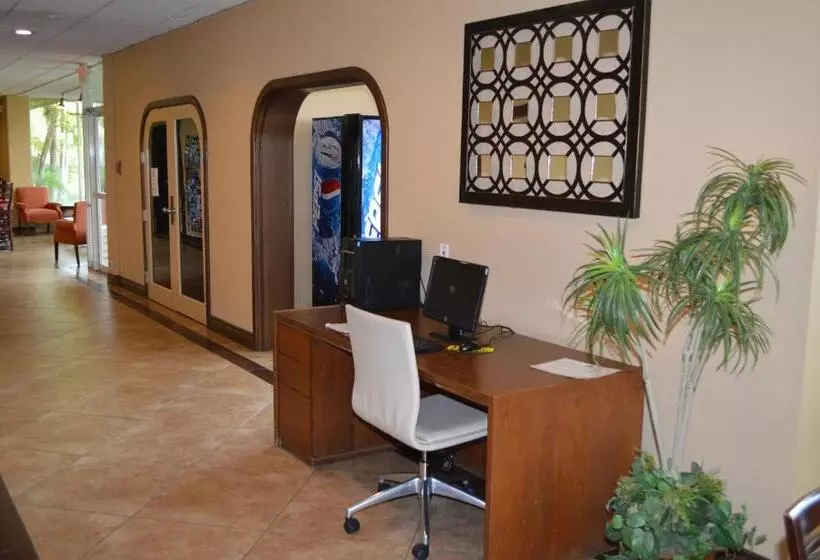 فندق Ontario Airport Inn