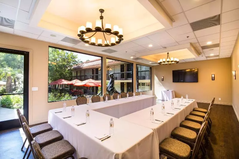 Отель Palm Garden