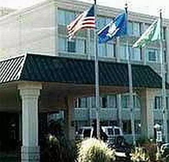 Отель Towneplace Suites By Marriott East Hartford